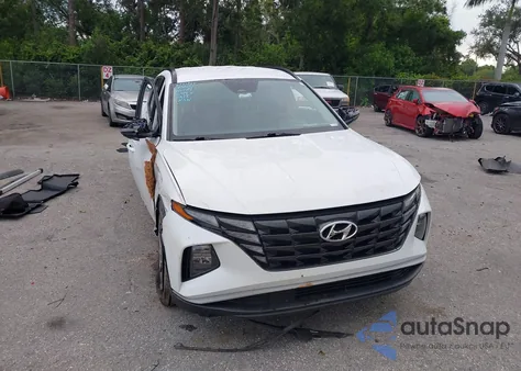 2022 Hyundai Tucson Hybrid Blue z USA, uszkodzony, nr VIN KM8JBCA1XNU020744